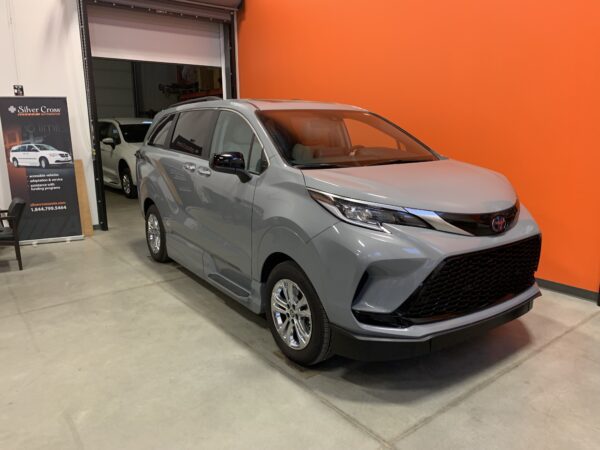 2023 VMI Side Entry For Toyota Sienna XSE AWD
