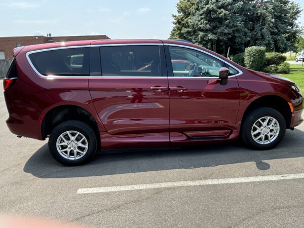 2023 Savaria Side Entry for Chrysler Grand Caravan