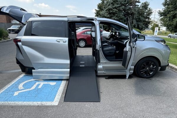 2024 VMI Side Entry For Toyota Sienna Hybrid XSE