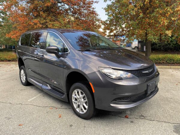 2022 Chrysler Grand Caravan - Side Entry