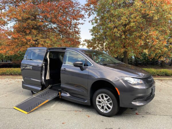 2022 Chrysler Grand Caravan - Side Entry