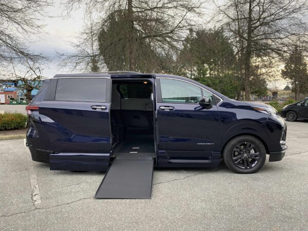 2024 VMI Side Entry for Toyota Sienna Hybrid XSE