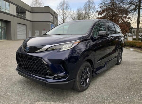 2024 VMI Side Entry for Toyota Sienna Hybrid XSE