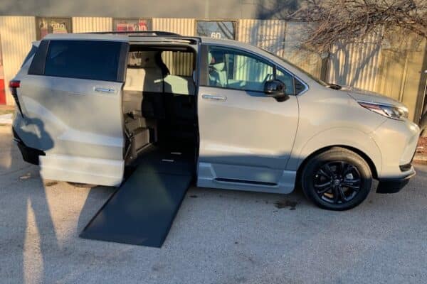 2024 VMI Side Entry for Toyota Sienna Hybrid XSE