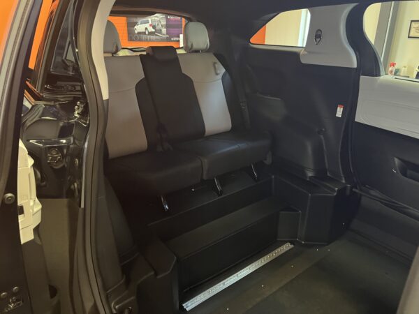 2025 VMI Side Entry for Toyota Sienna Hybrid XSE