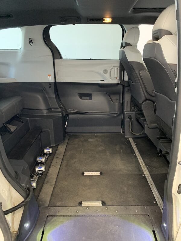 2023 VMI Side Entry for Toyota Sienna Hybrid XSE AWD
