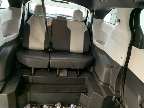 2023 VMI Side Entry for Toyota Sienna Hybrid XSE AWD