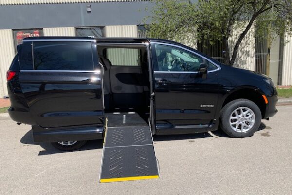 2024 Driverge Side Entry for Chrysler Grand Caravan SXT