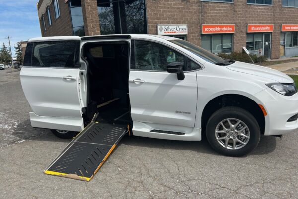 2025 Driverge Side Entry for Chrysler Grand Caravan