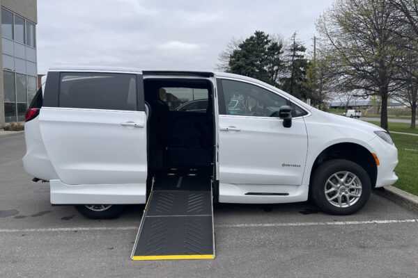 2025 Driverge Side Entry for Chrysler Grand Caravan
