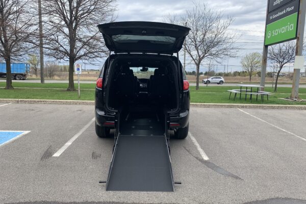 2025 Driverge Rear Entry for Chrysler Grand Caravan SXT