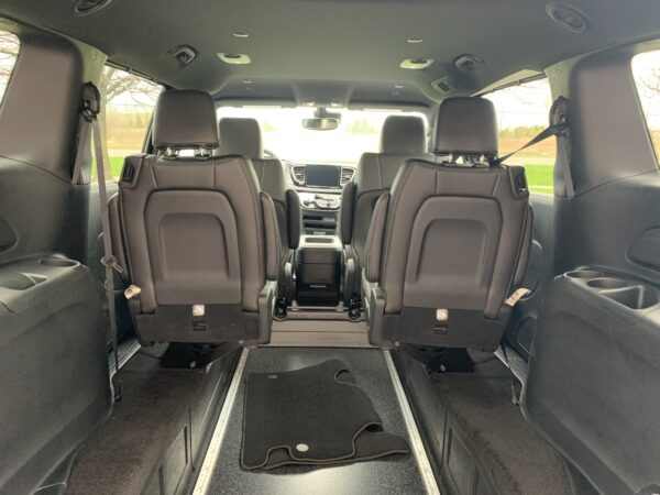 2025 Driverge Rear Entry for Chrysler Grand Caravan SXT