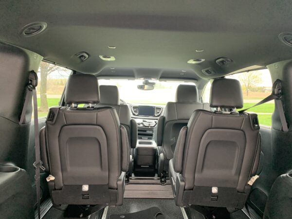 2025 Driverge Rear Entry for Chrysler Grand Caravan SXT