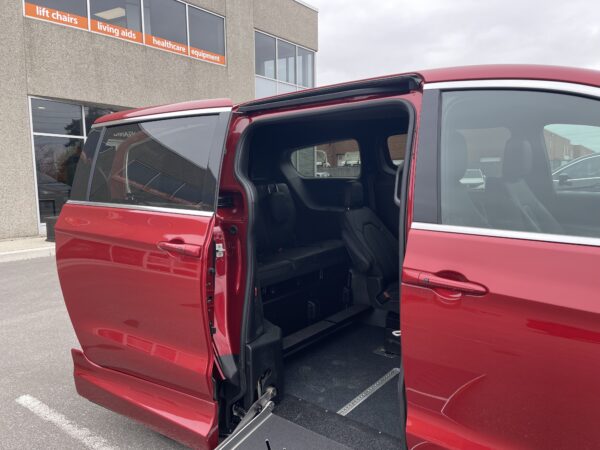 2025 Driverge Side Entry for Chrysler Grand Caravan