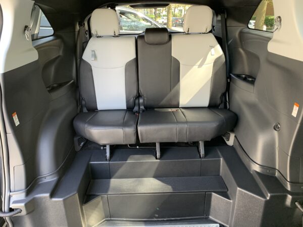 2025 VMI Side Entry for Toyota Sienna Hybrid XSE AWD
