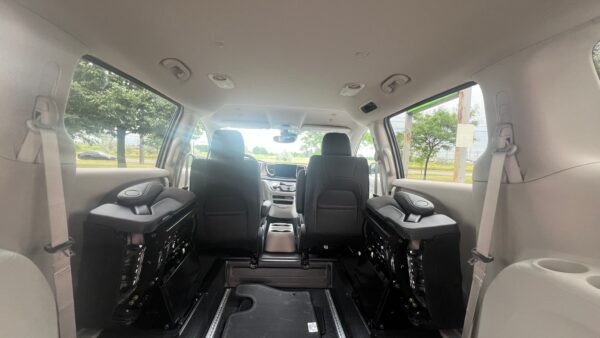 2024 Driverge Rear Entry for Chrysler Grand Caravan