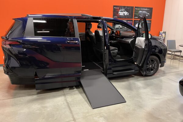 2025 VMI Side Entry for Toyota Sienna Hybrid XSE AWD