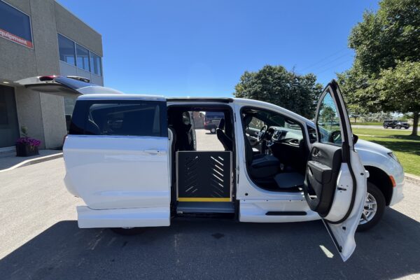 2026 Driverge Side Entry for Chrysler Grand Caravan SXT