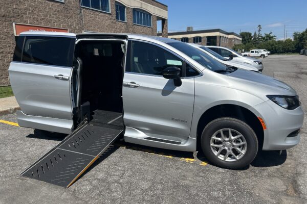 2026 Driverge Side Entry for Chrysler Grand Caravan SXT