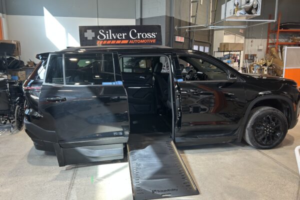 2026 BraunAbility Side Entry for Chevrolet Traverse LT Midnight/Sport